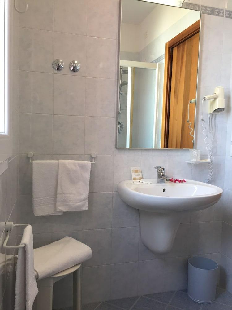 Hotel Storione Lido di Jesolo Eksteriør bilde