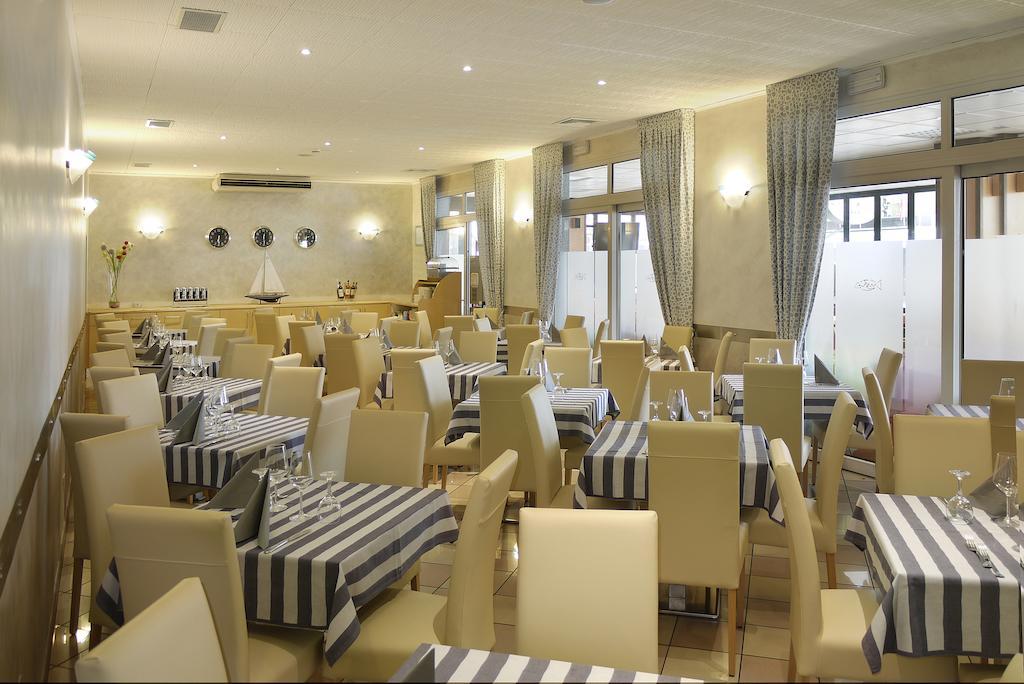 Hotel Storione Lido di Jesolo Eksteriør bilde